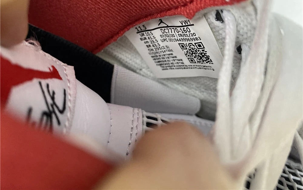 Jordan 4 Fire Red