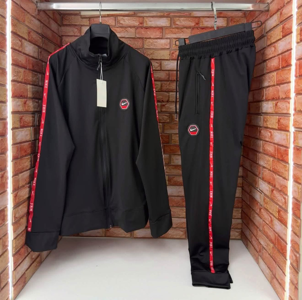 Nike Melegítő Szettek
