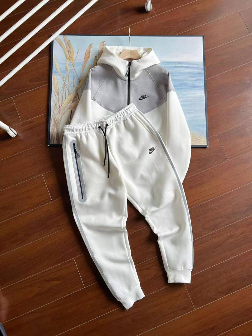 Nike Tech Fleece Szett-Grey White
