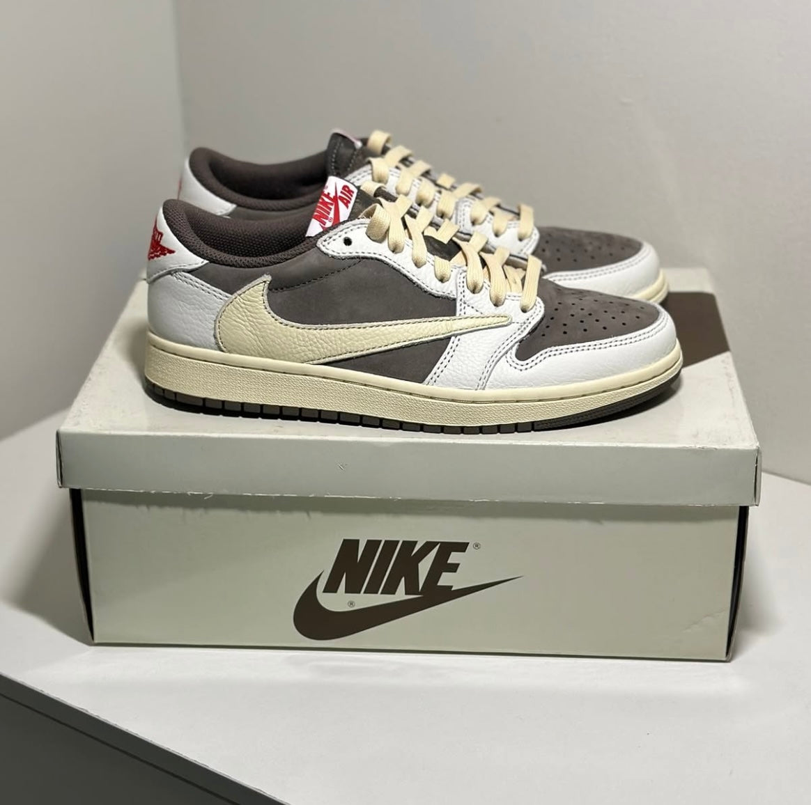 Nike Air Jordan 1 Low Travis Scott Reverse Mocha