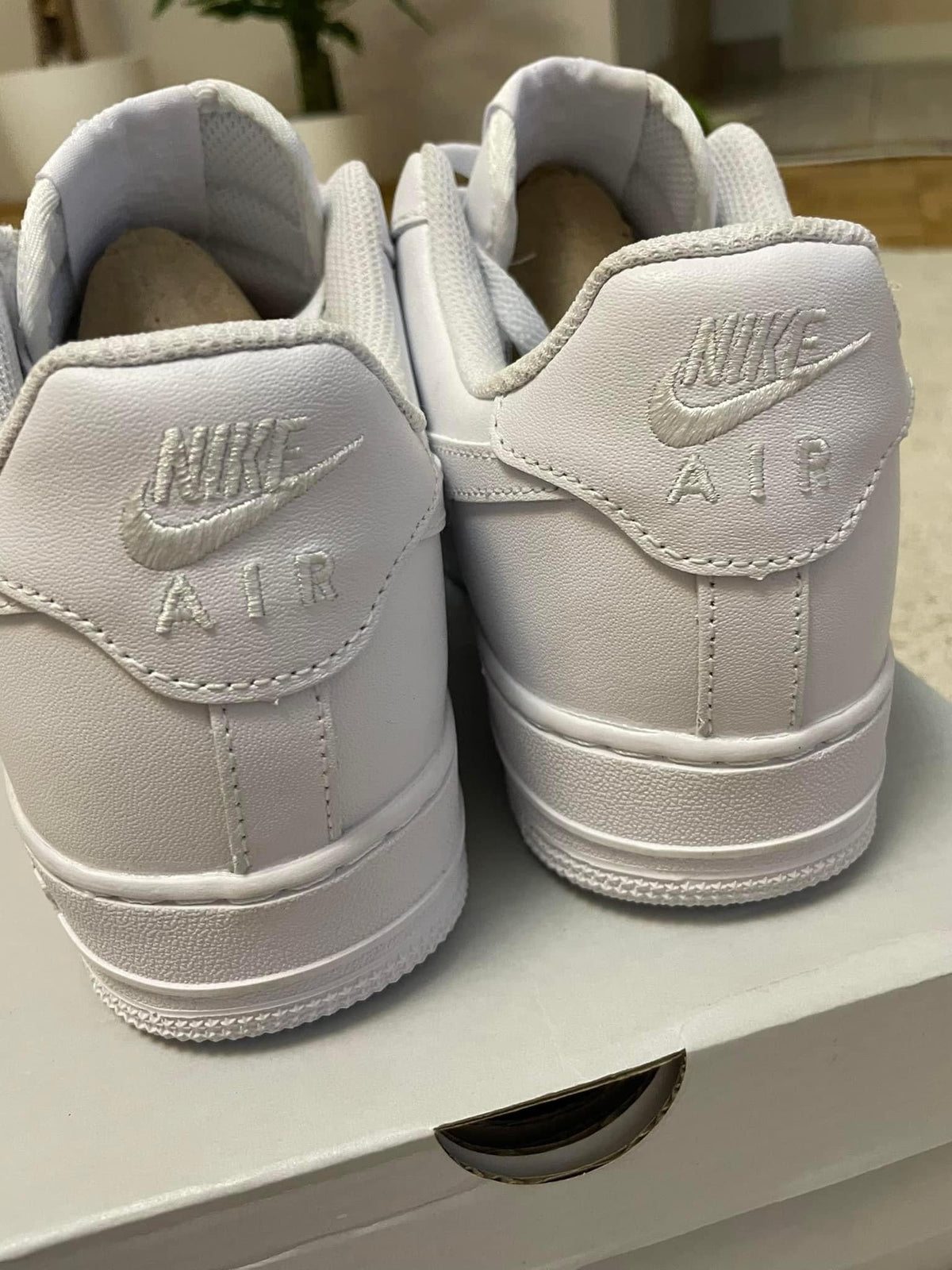 Nike Air Force 1 Triple White