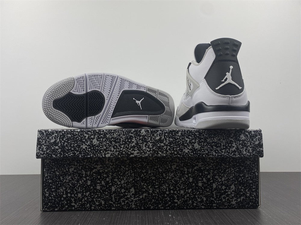 Air Jordan 4-Military Black