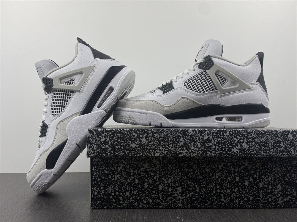 Air Jordan 4-Military Black
