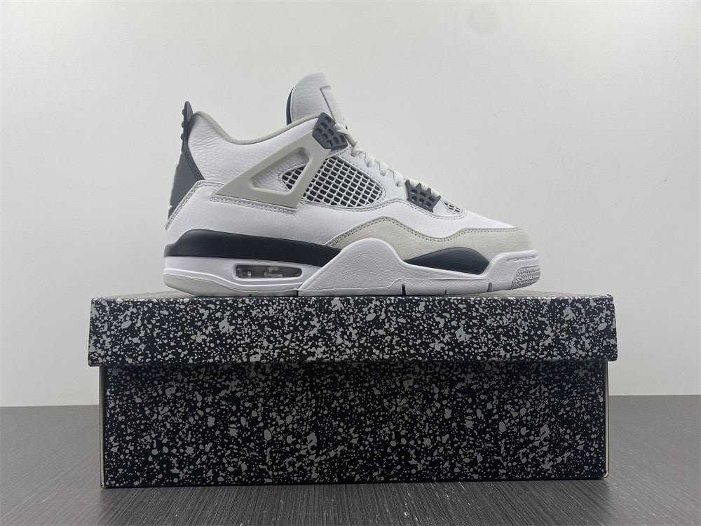 Air Jordan 4-Military Black