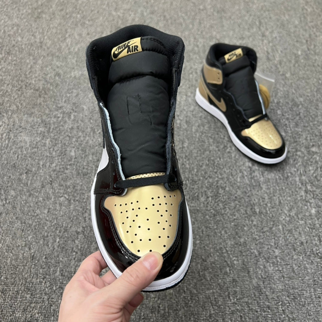 Jordan 1 High Gold Toe