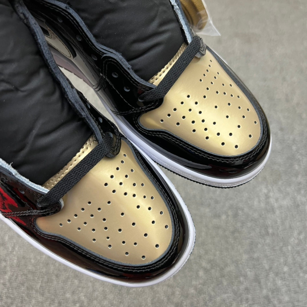 Jordan 1 High Gold Toe