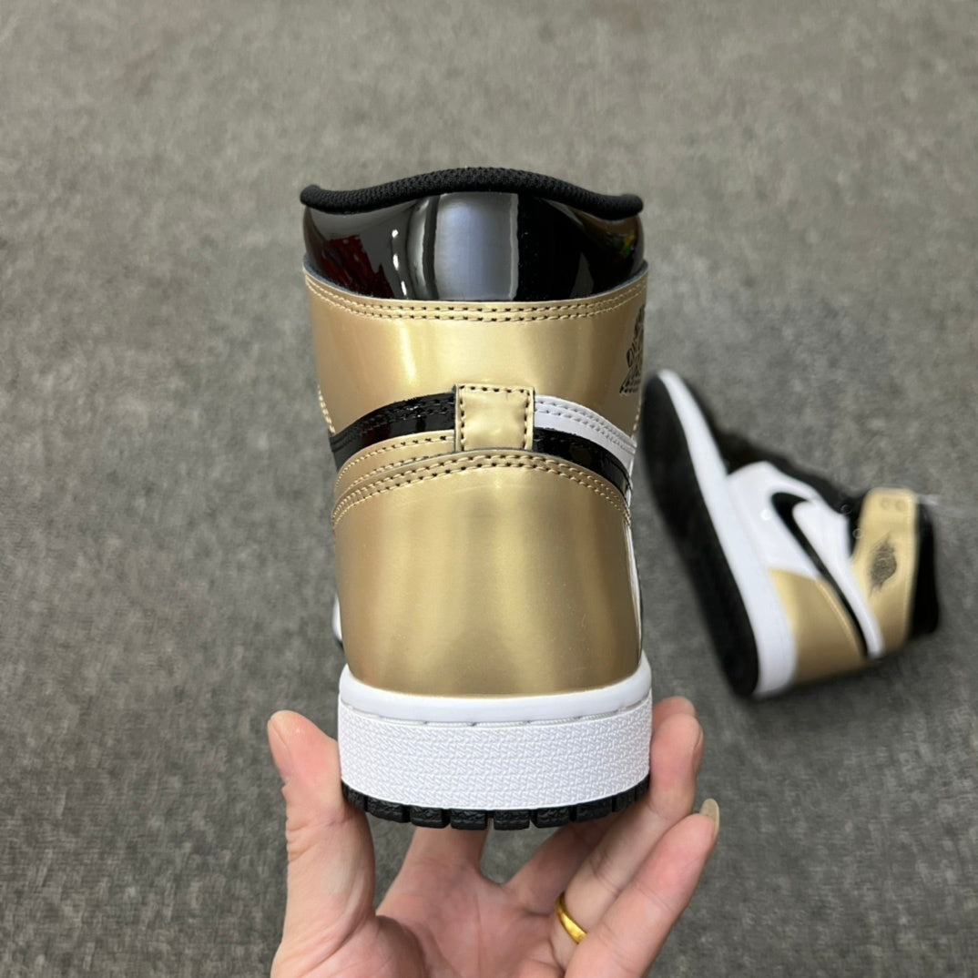 Jordan 1 High Gold Toe