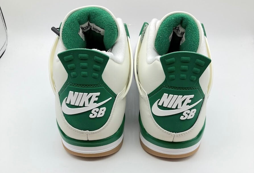 Nike Air Jordan 4 Retro SP x Nike SB Pine Green