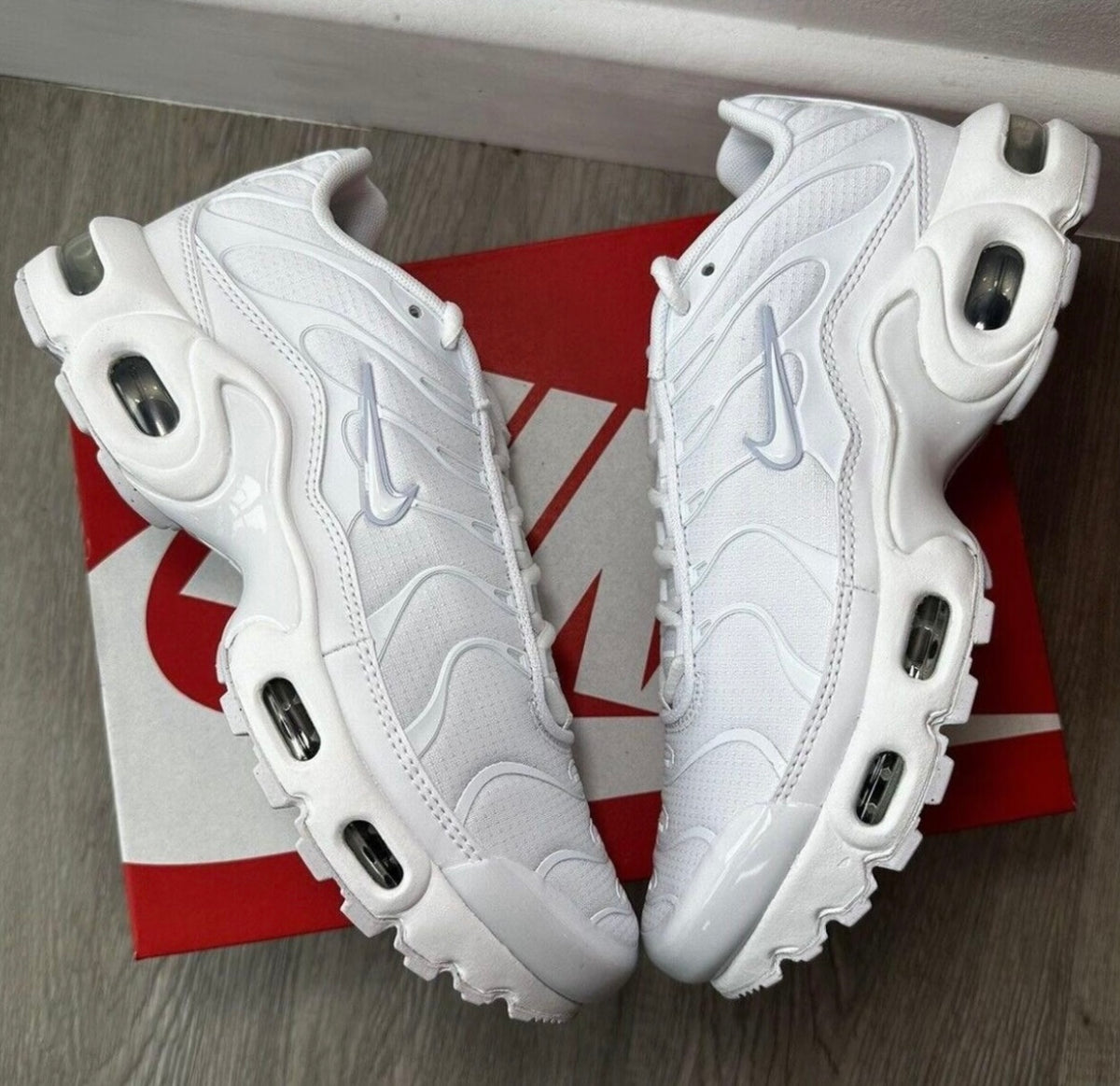 Nike Air Max TN Triple White