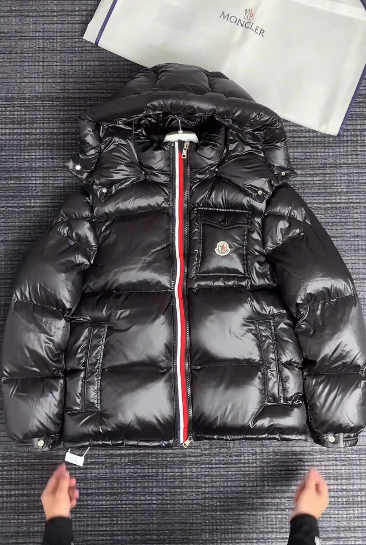 Moncler Montbelier Puffer Kabát Black