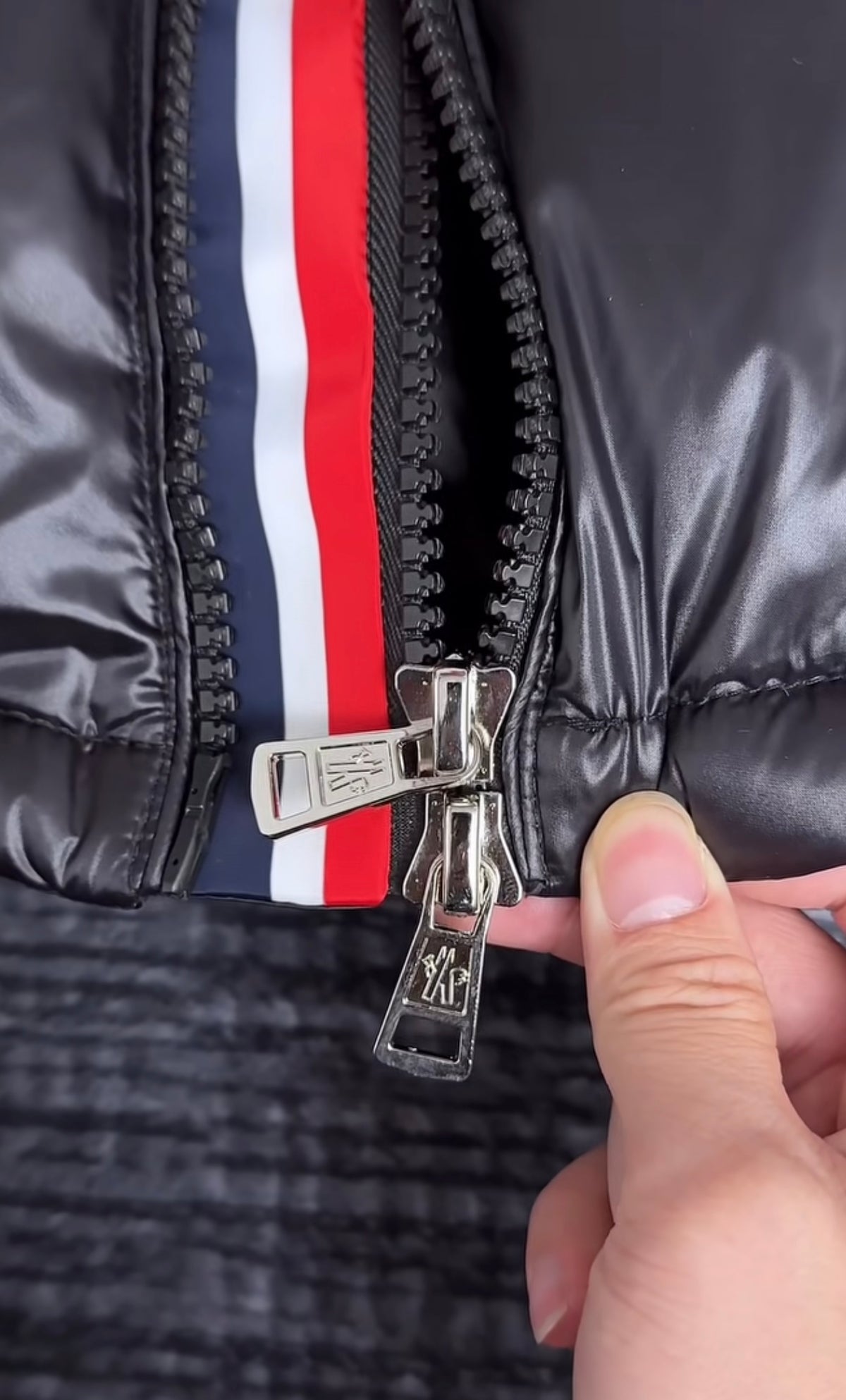 Moncler Montbelier Puffer Kabát Black