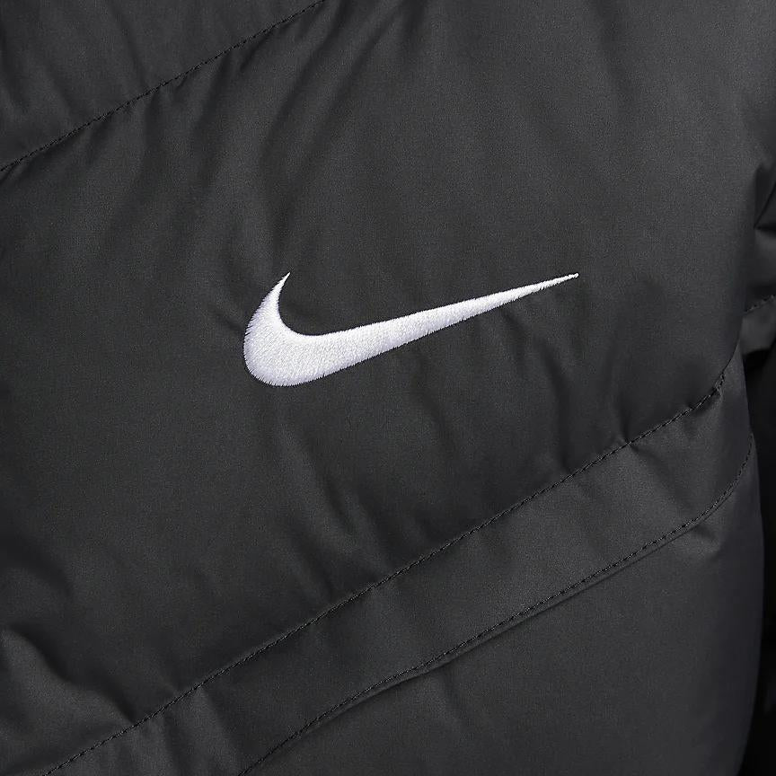 Nike Férfi Kapucnis Közepesen Steppelt Pehelykabát