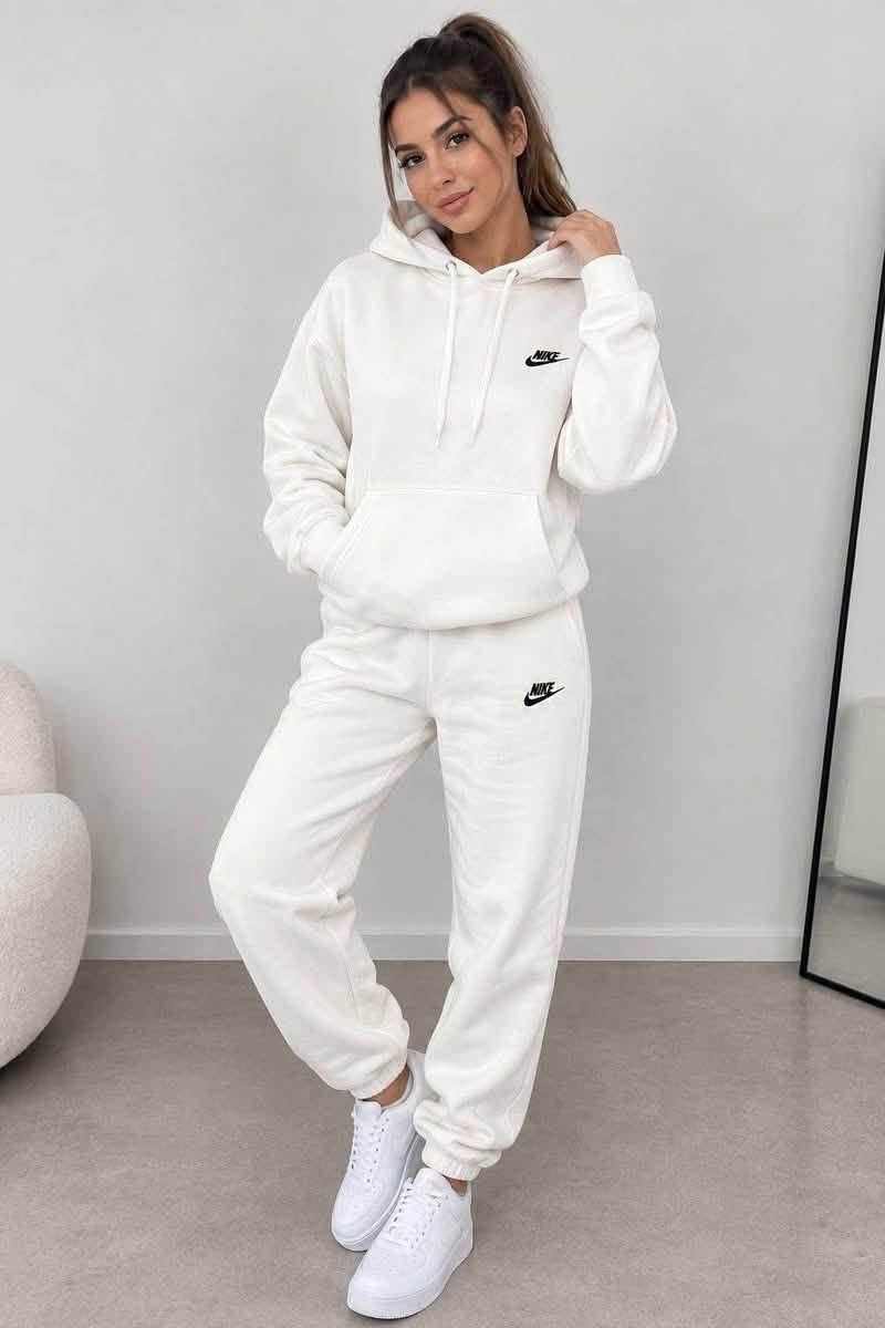 Nike Melegítő Szett Fehér